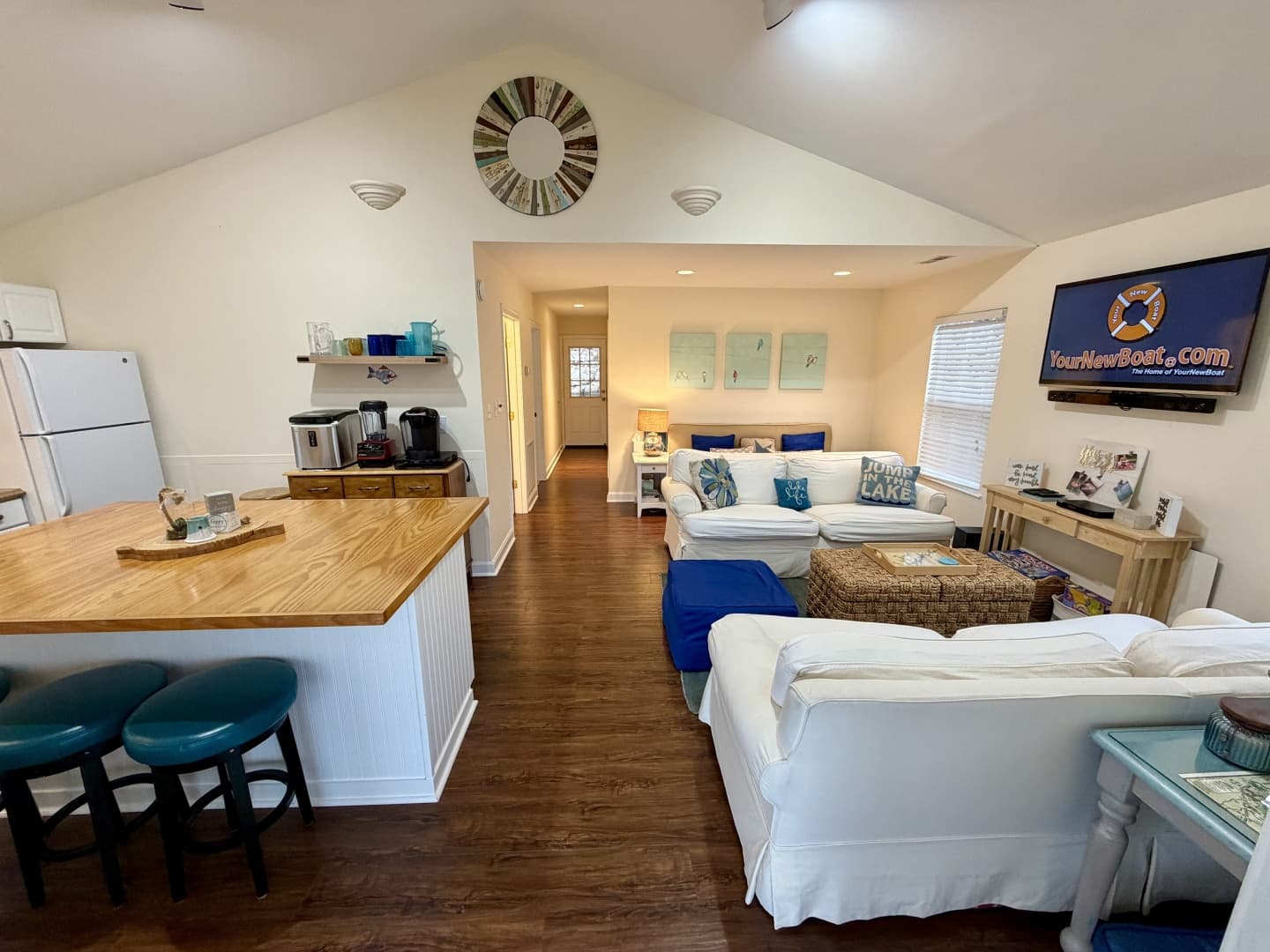 2002 Custom 23 x 31 Floating Cabin - Approx 729sqft