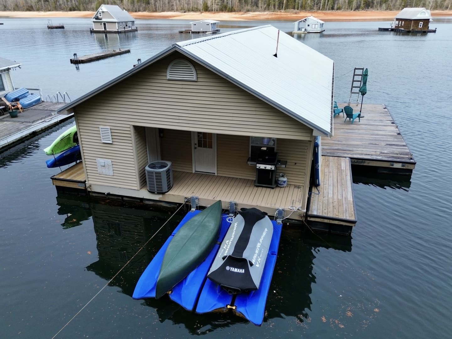 2002 Custom 23 x 31 Floating Cabin - Approx 729sqft
