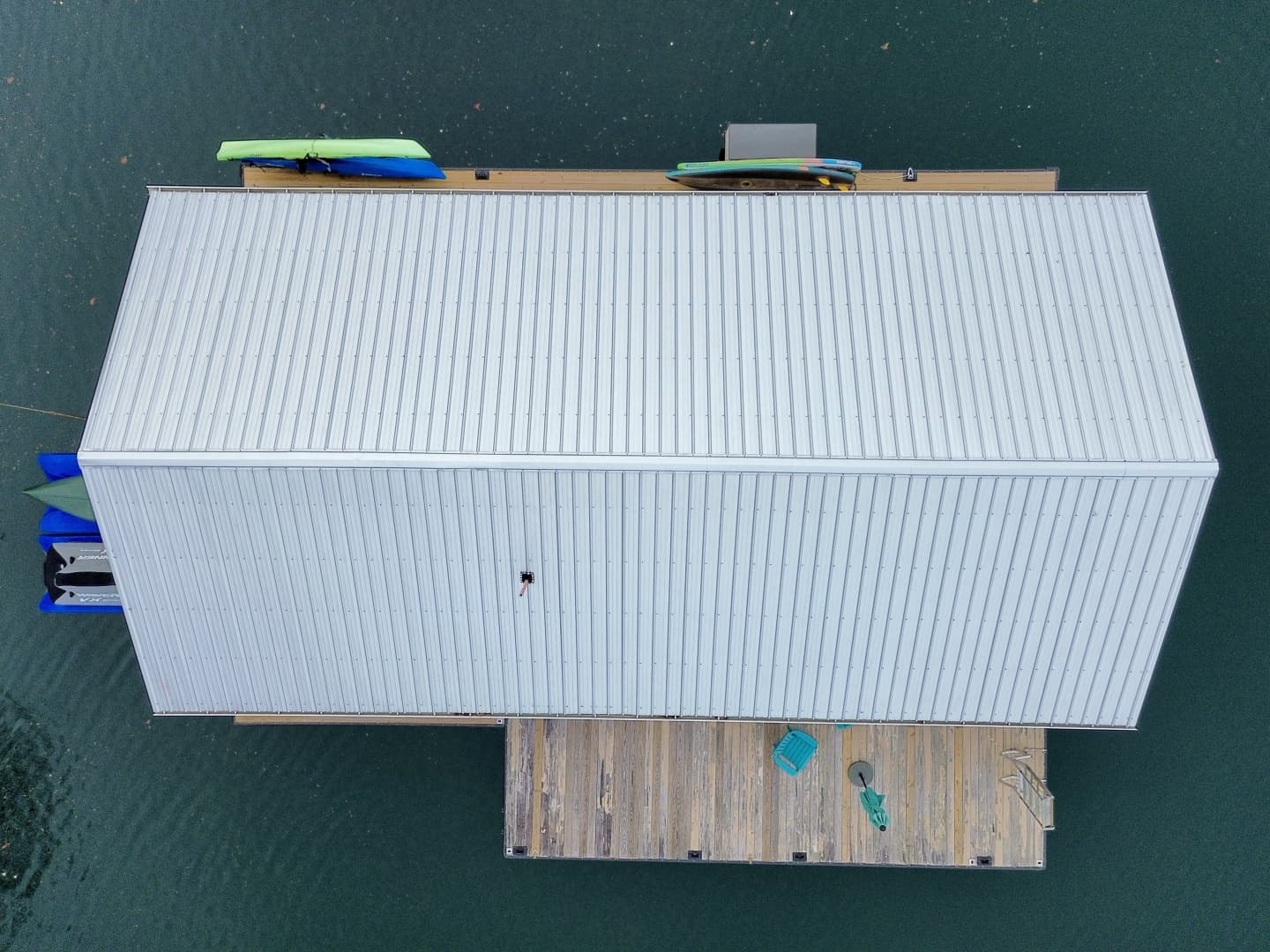 2002 Custom 23 x 31 Floating Cabin - Approx 729sqft
