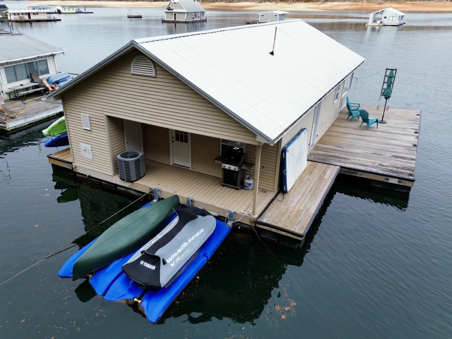 2002 Custom 23 x 31 Floating Cabin - Approx 729sqft