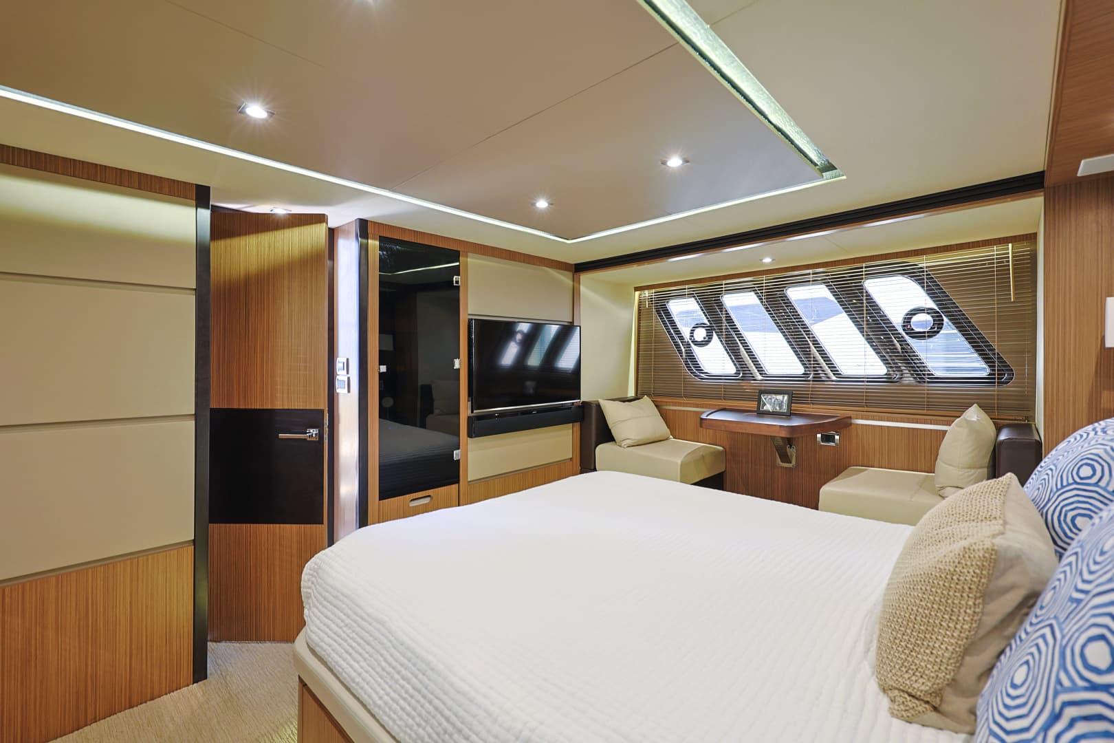 2017 Sea Ray L650 Fly