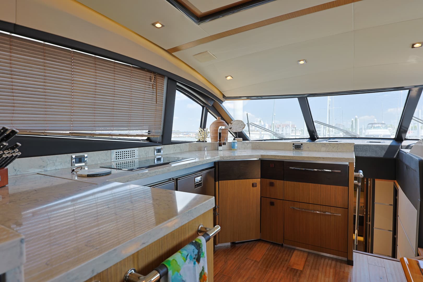 2017 Sea Ray L650 Fly