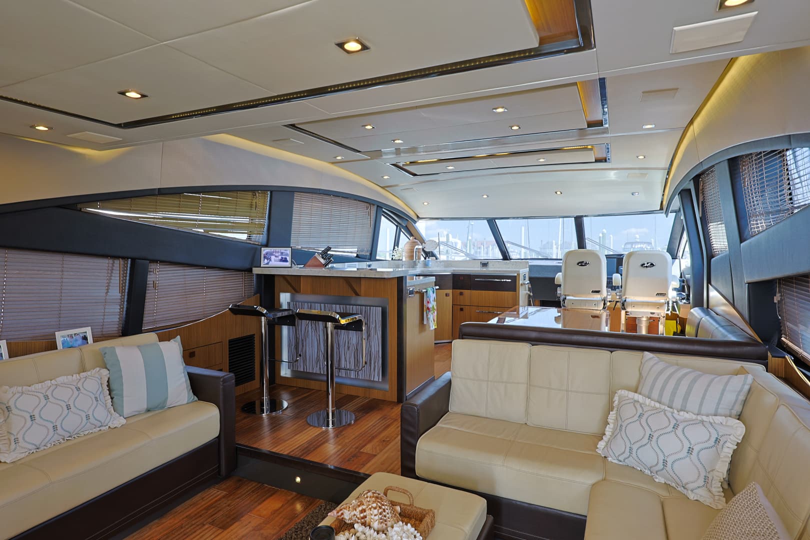 2017 Sea Ray L650 Fly