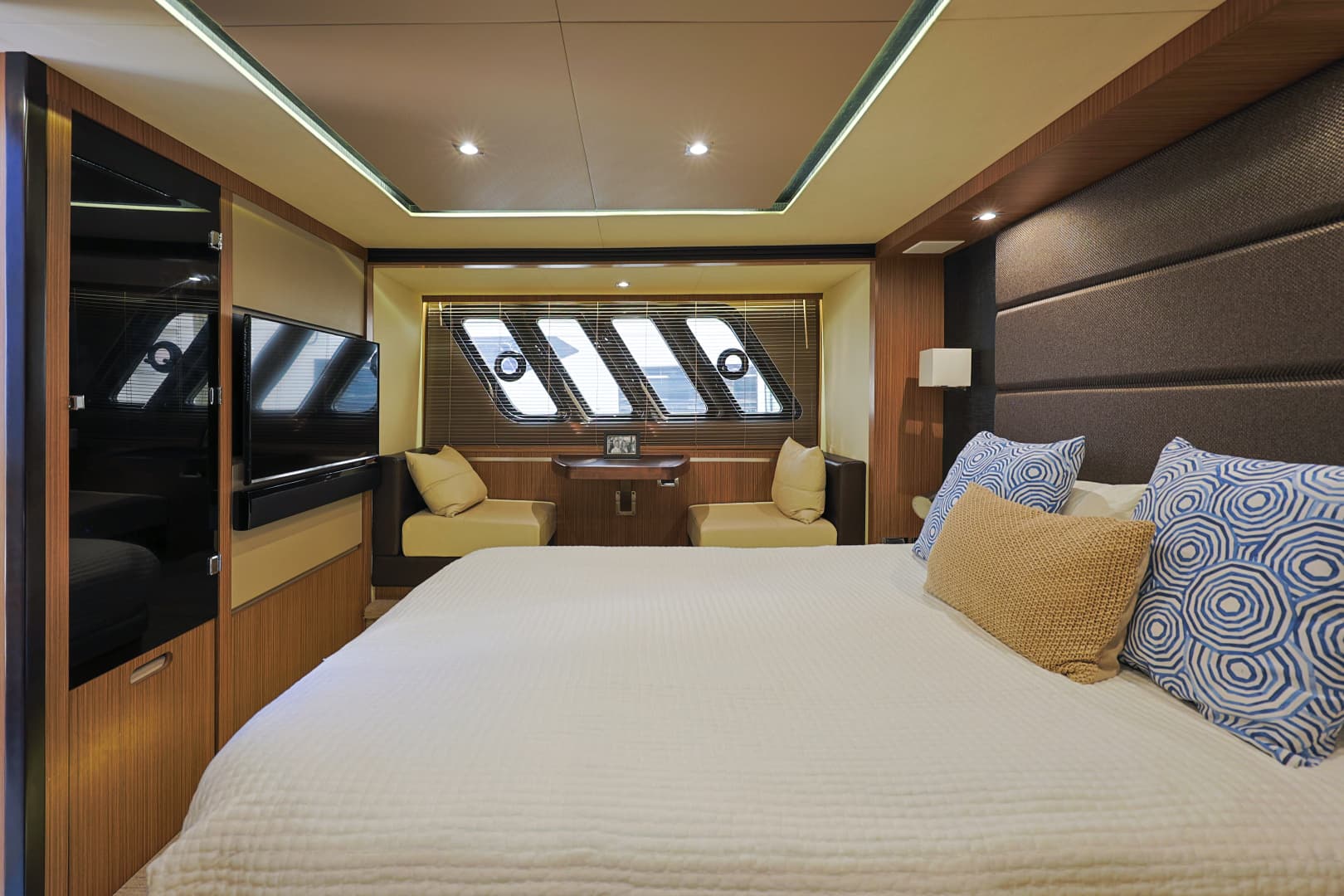 2017 Sea Ray L650 Fly