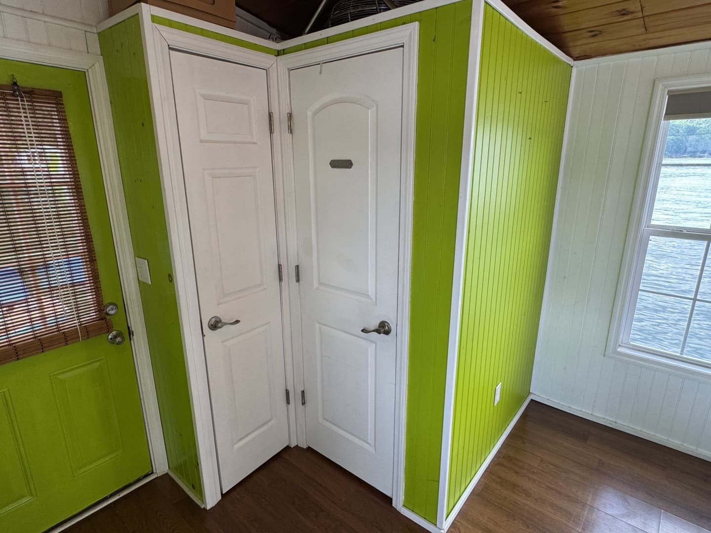 2008 Custom 13 x 29 Floating Cabin Approx 377sqft