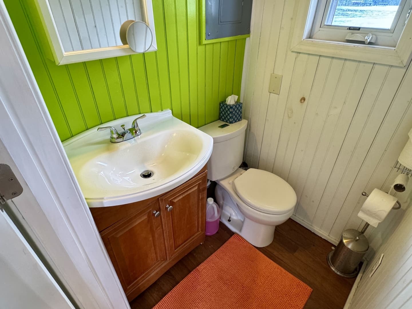 2008 Custom 13 x 29 Floating Cabin Approx 377sqft