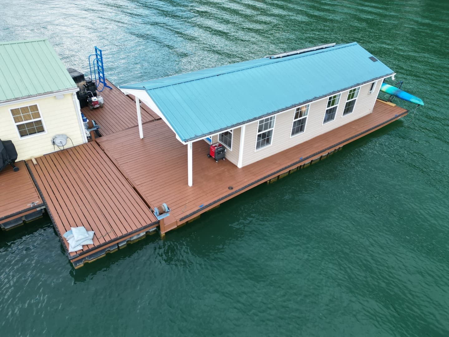 2008 Custom 13 x 29 Floating Cabin Approx 377sqft