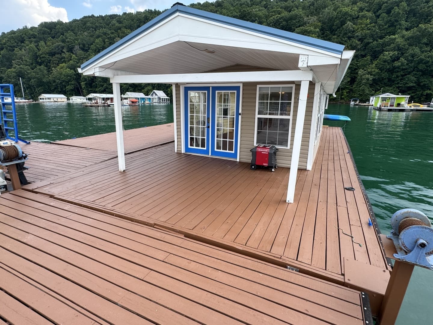 2008 Custom 13 x 29 Floating Cabin Approx 377sqft