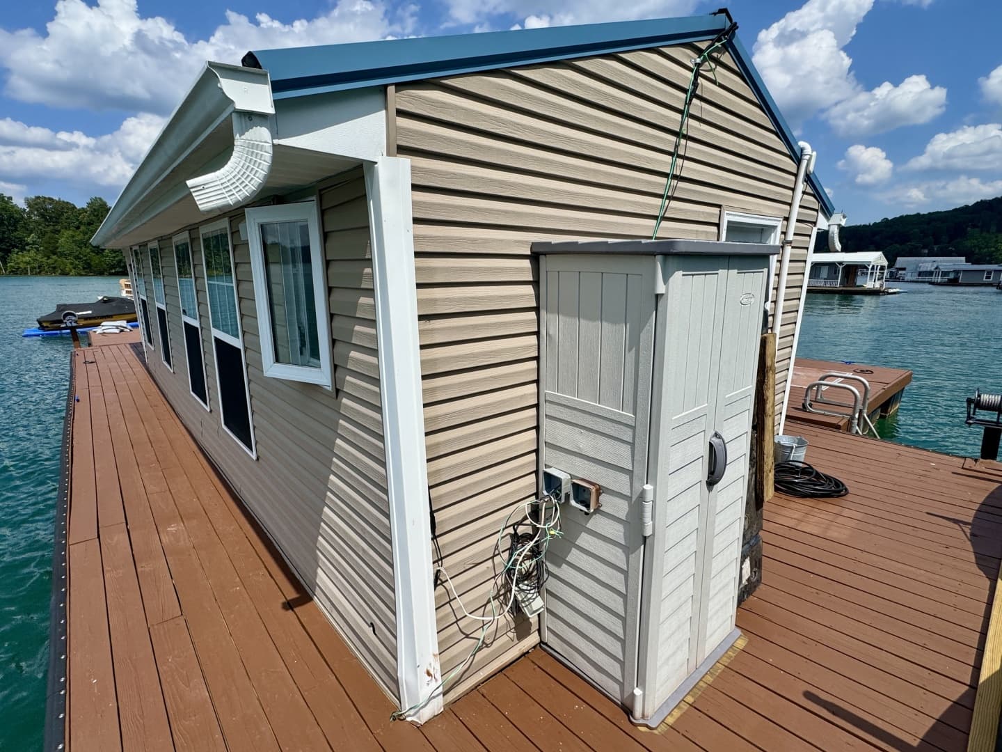 2008 Custom 13 x 29 Floating Cabin Approx 377sqft