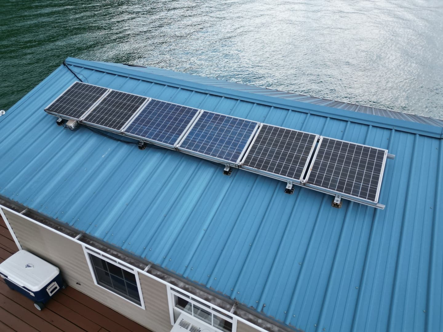 2008 Custom 13 x 29 Floating Cabin Approx 377sqft