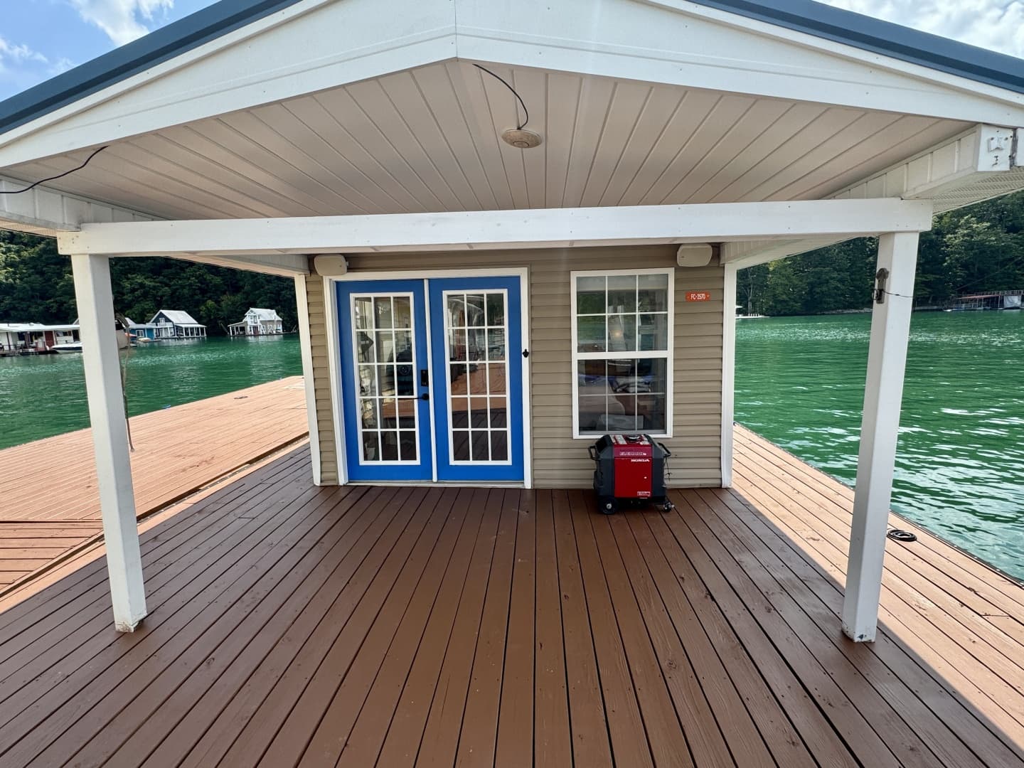 2008 Custom 13 x 29 Floating Cabin Approx 377sqft