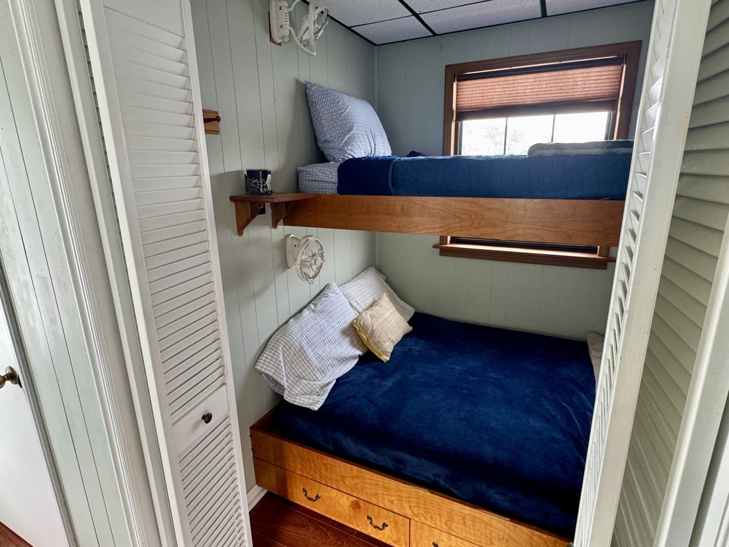 1978 Custom 18 x 24 Off-Grid Floating Cabin Approx 385sqft