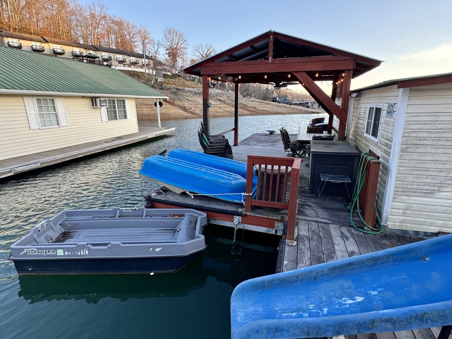1978 Custom 16 x 26 Floating Cabin Project 395sqft