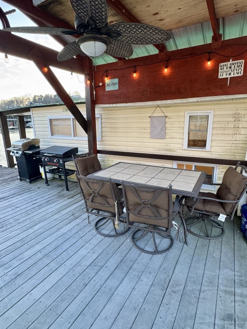 1978 Custom 16 x 26 Floating Cabin Project 395sqft