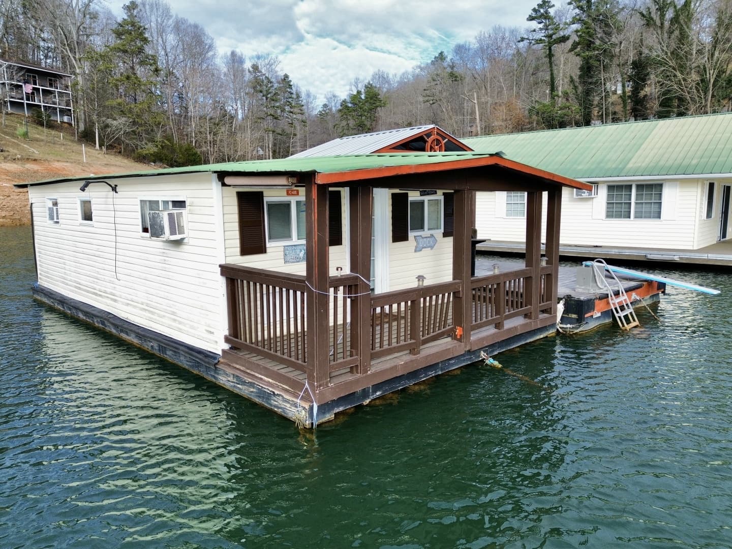1978 Custom 16 x 26 Floating Cabin Project 395sqft