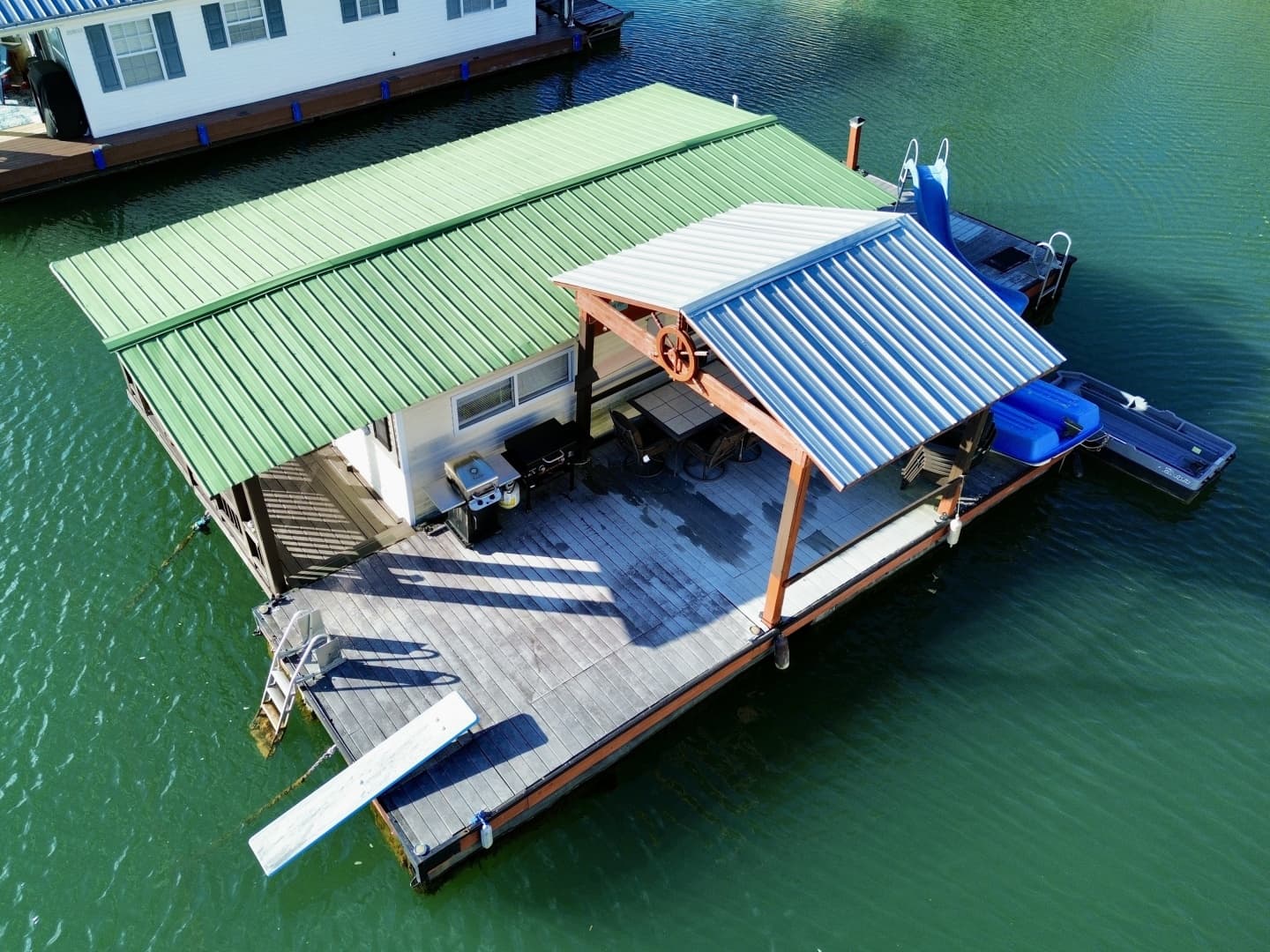 1978 Custom 16 x 26 Floating Cabin Project 395sqft