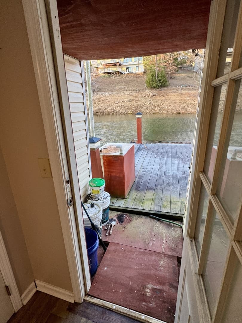 1978 Custom 16 x 26 Floating Cabin Project 395sqft