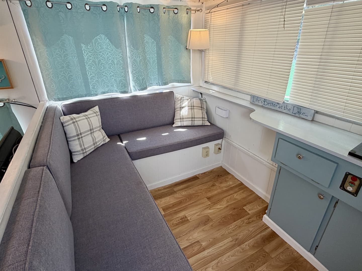 1969 Custom 9 x 27 Floating Cabin - 1969 Drift-R-Cruz - 238sqft