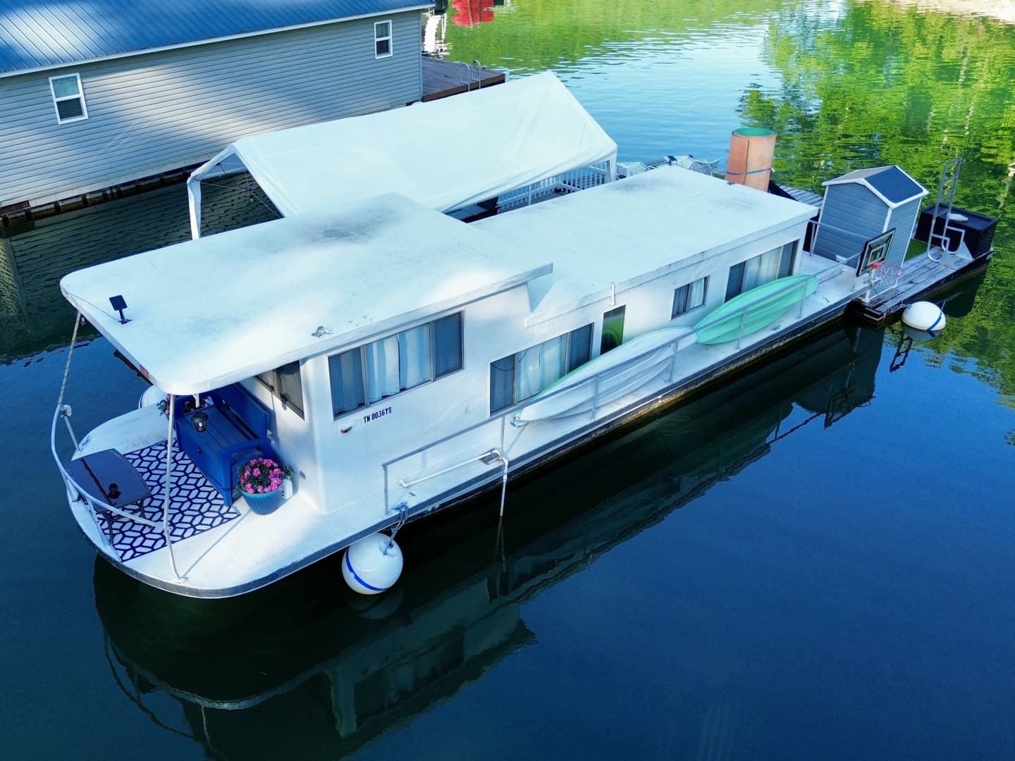1969 Custom 9 x 27 Floating Cabin - 1969 Drift-R-Cruz - 238sqft