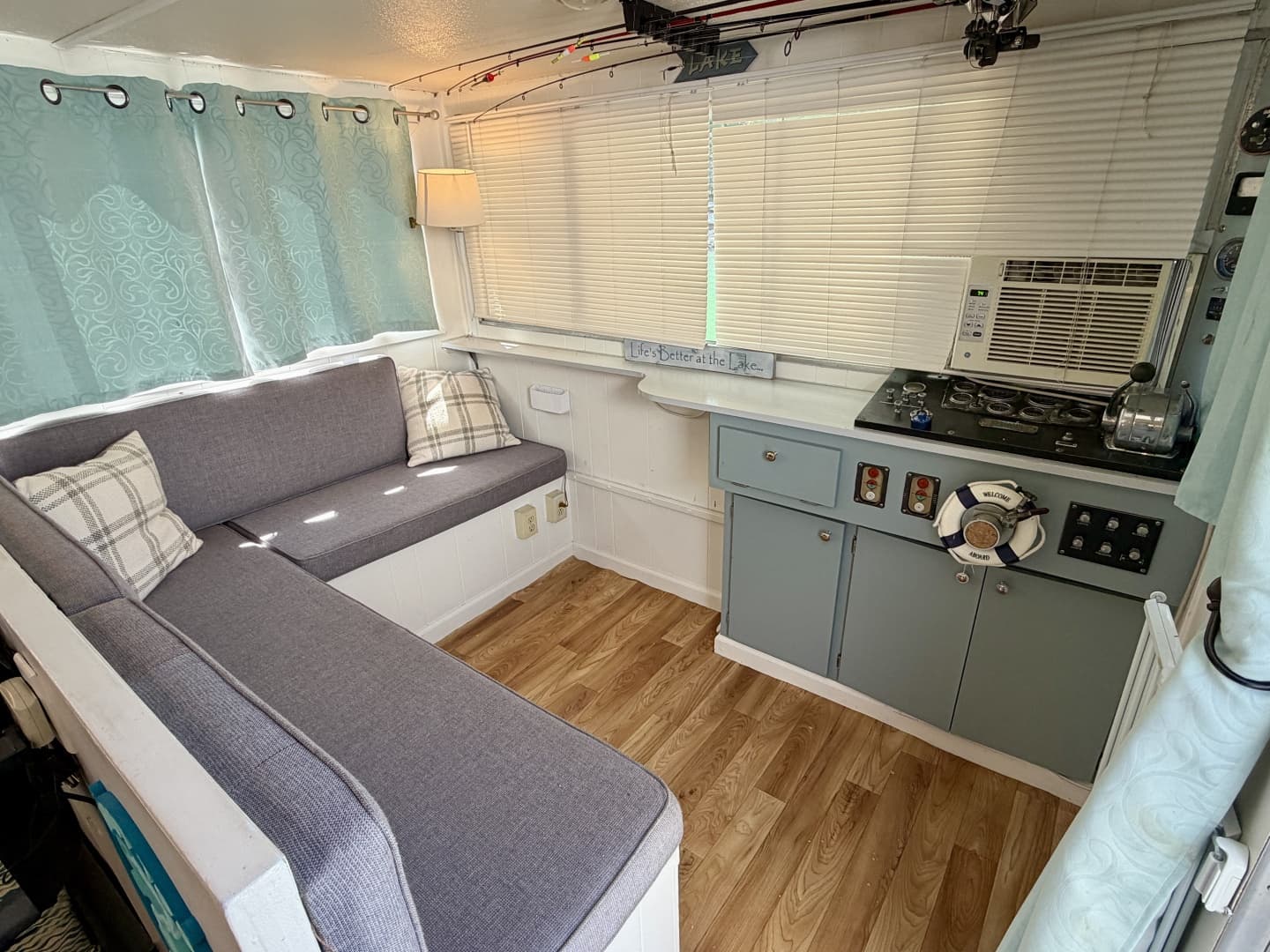 1969 Custom 9 x 27 Floating Cabin - 1969 Drift-R-Cruz - 238sqft