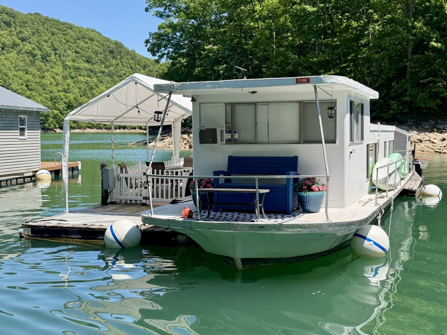 1969 Custom 9 x 27 Floating Cabin - 1969 Drift-R-Cruz - 238sqft