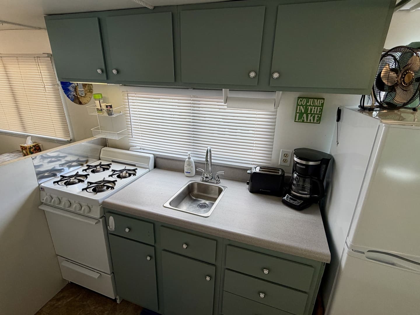 1969 Custom 9 x 27 Floating Cabin - 1969 Drift-R-Cruz - 238sqft