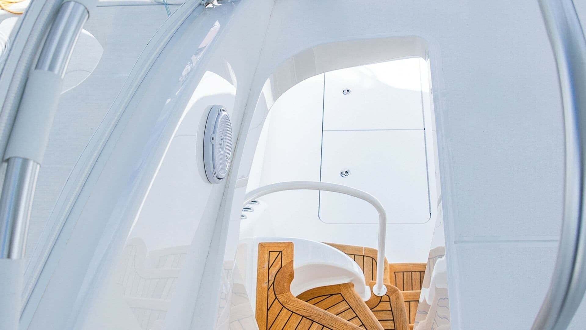 2020 58 Viking Convertible - Uno Mas 