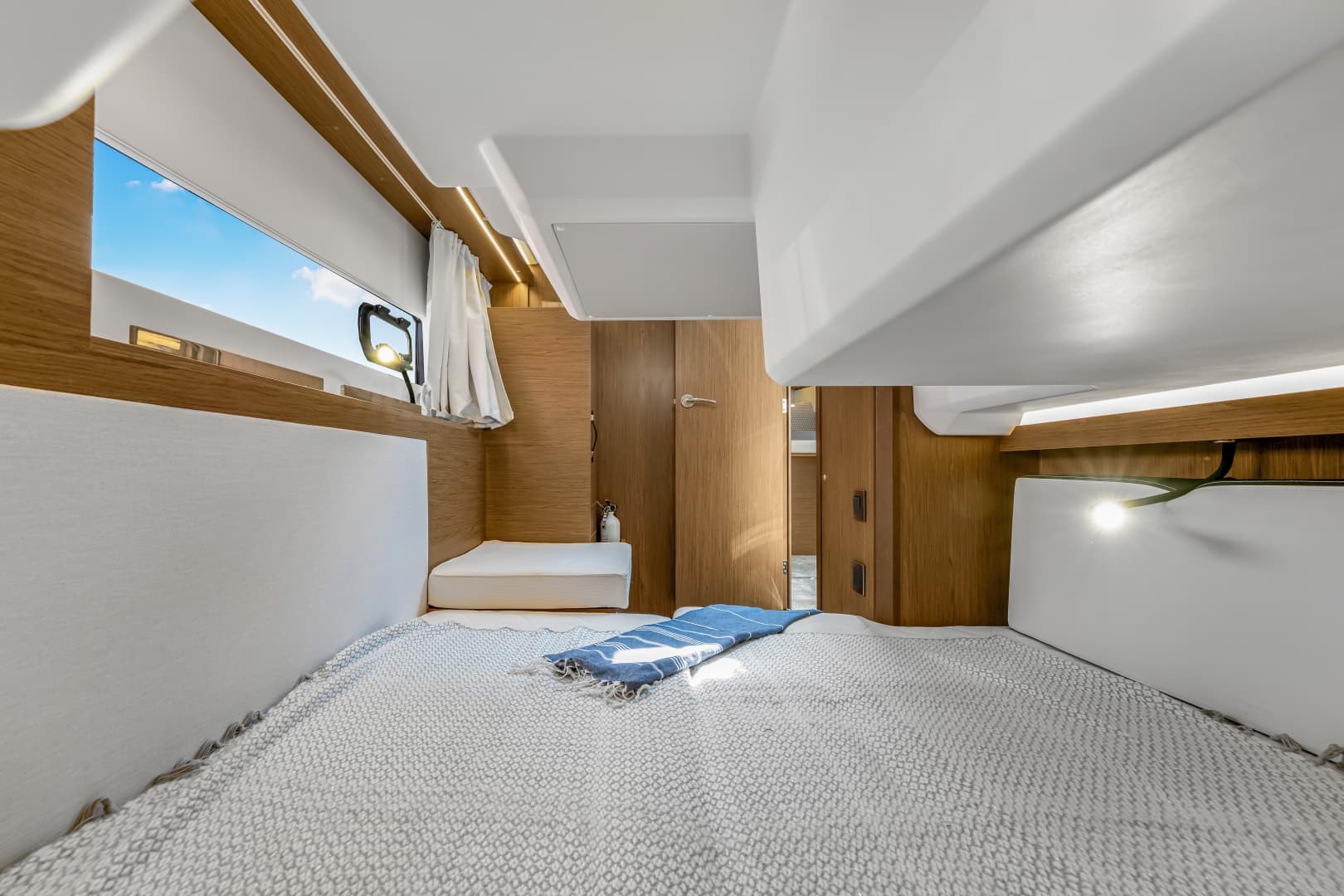 2020 Jeanneau NC 37