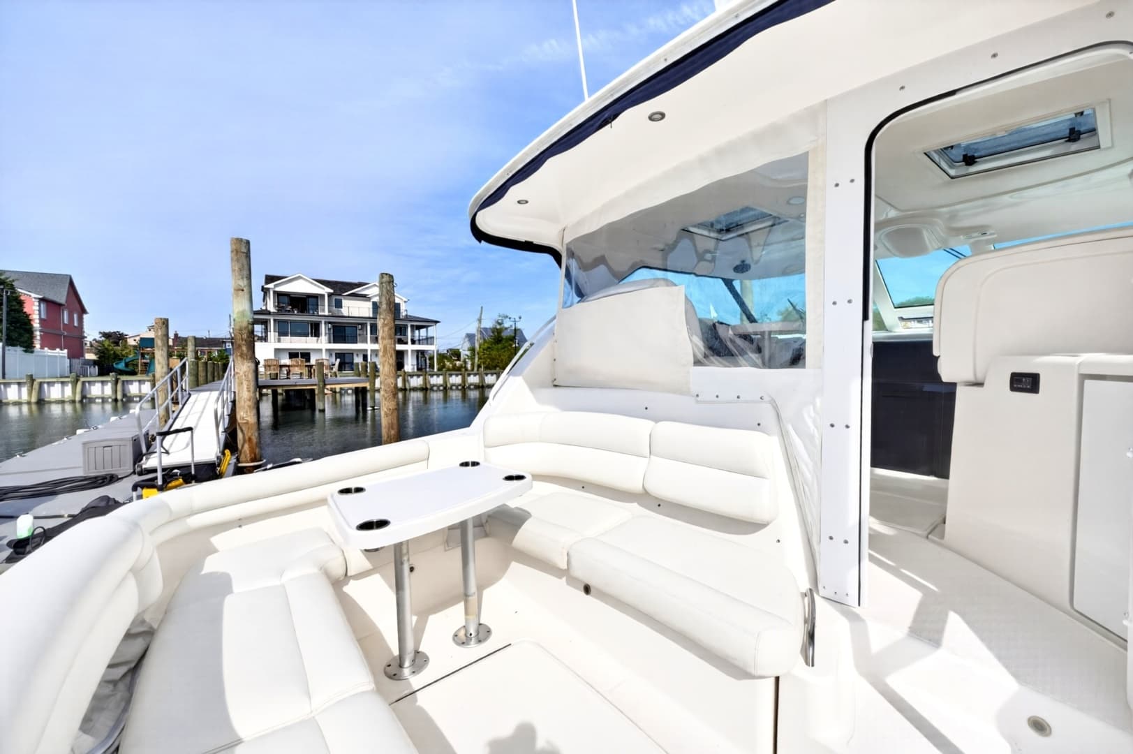2006 Tiara Yachts 4300 Sovran