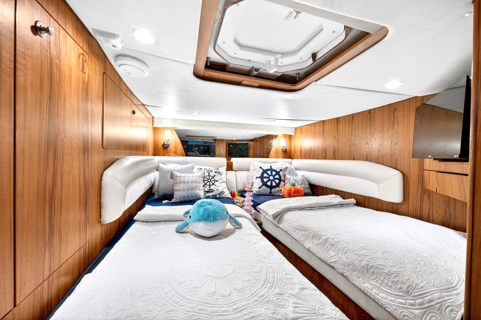 2006 Tiara Yachts 4300 Sovran