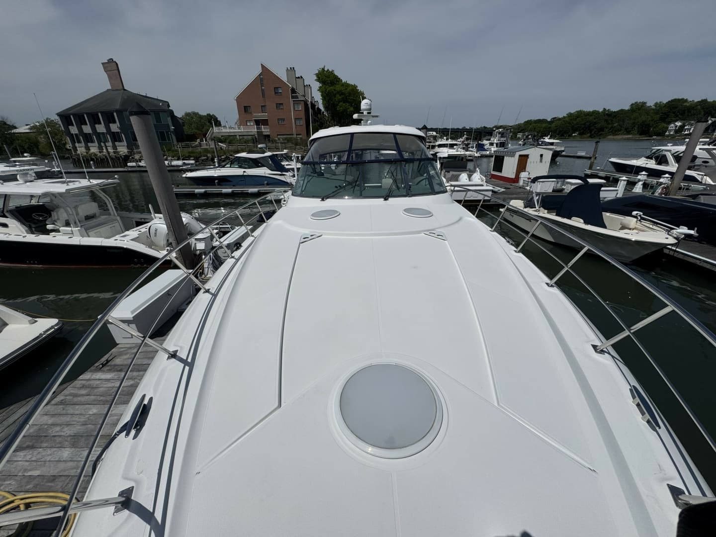 2006 Cruisers Yachts 520 Express
