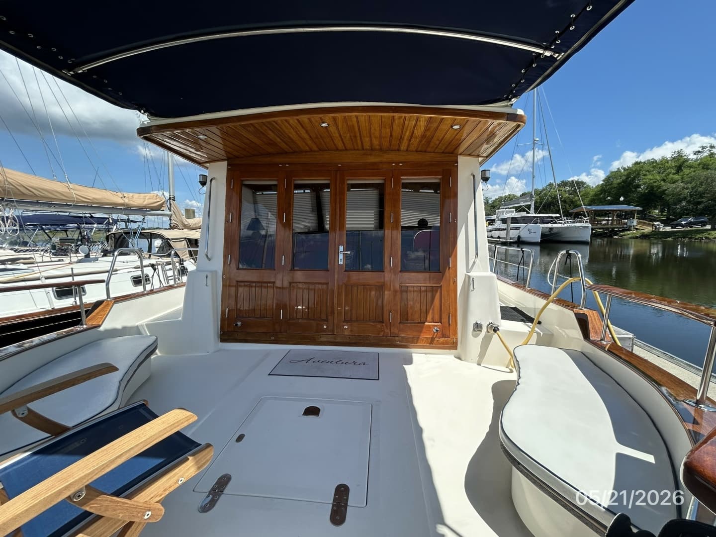 43' Menorquin aftdeck forward