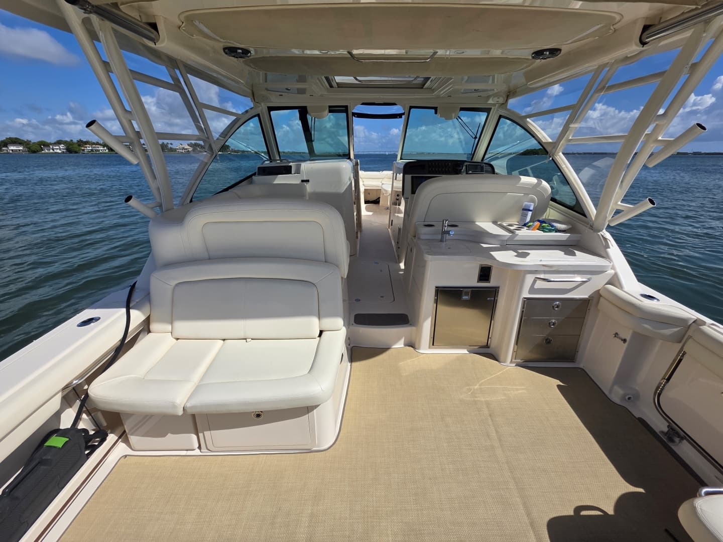 2019 Grady-White Freedom 375