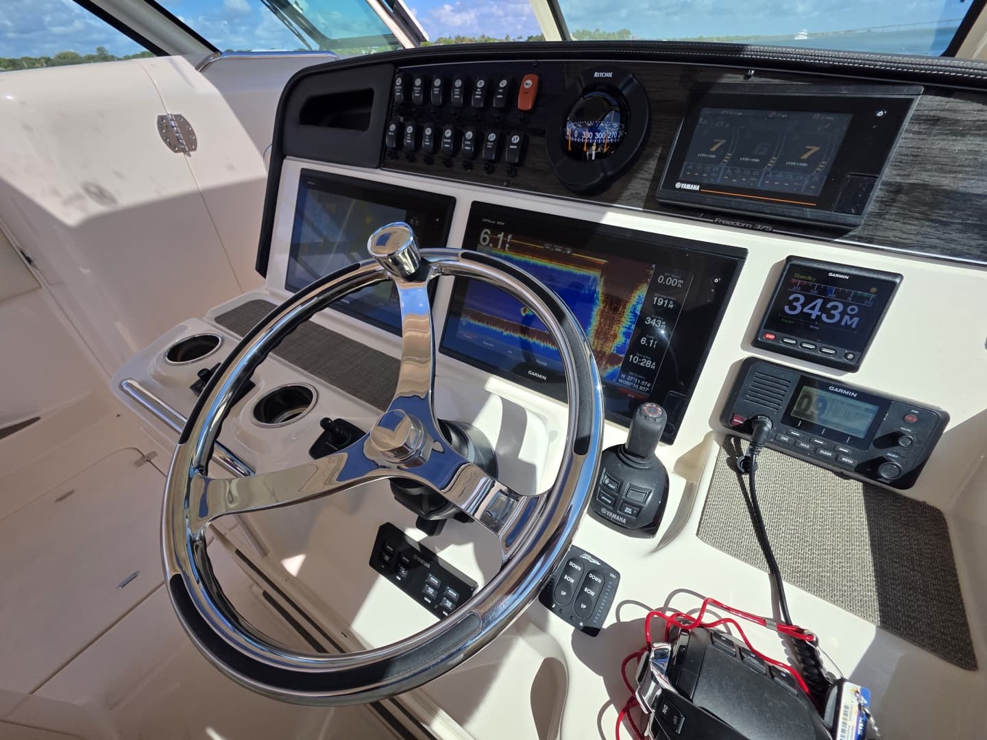 2019 Grady-White Freedom 375
