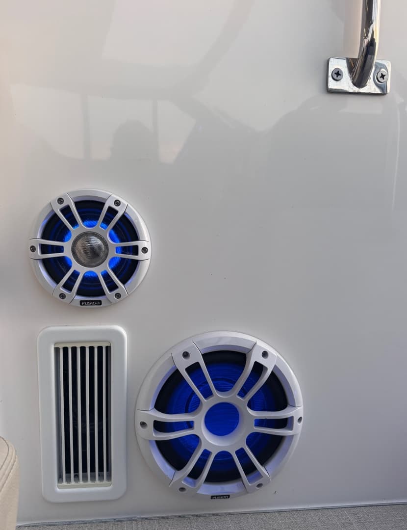 2022 Regal 36 Grand Coupe
