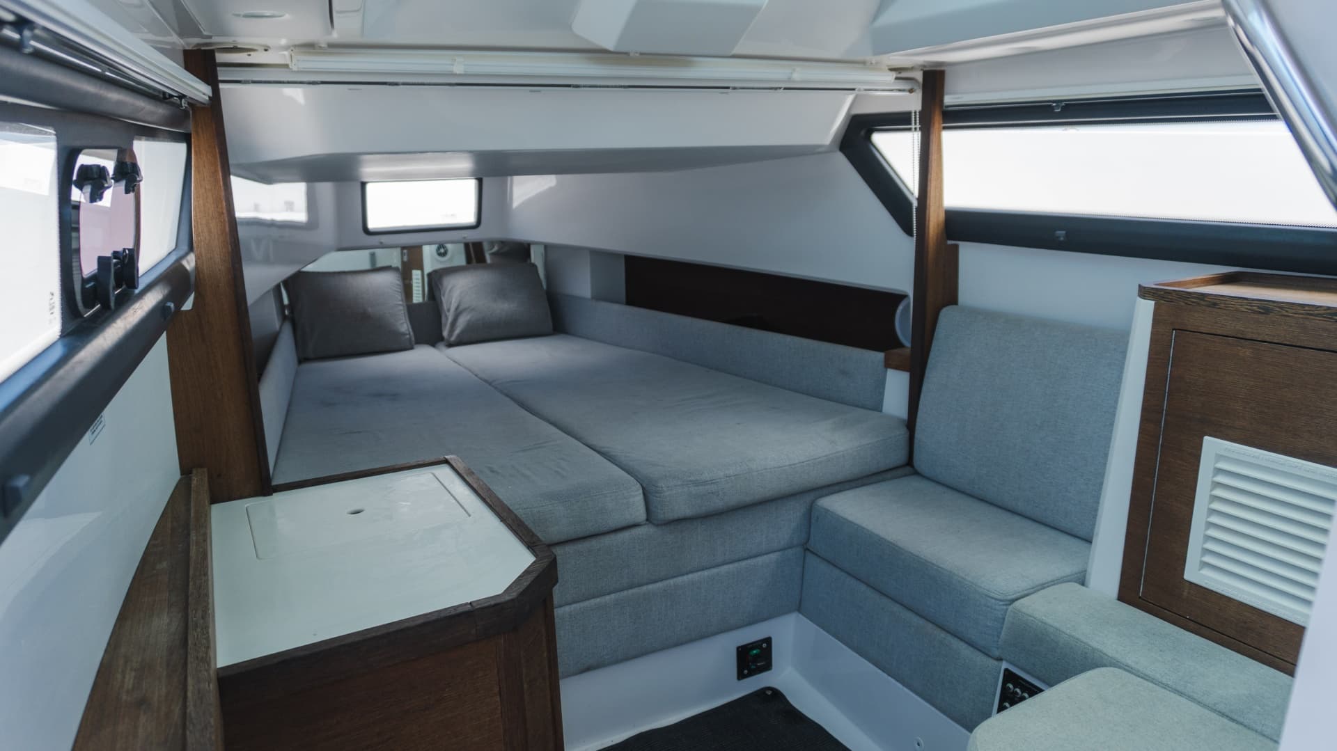 2020 Axopar 37 Sun Top
