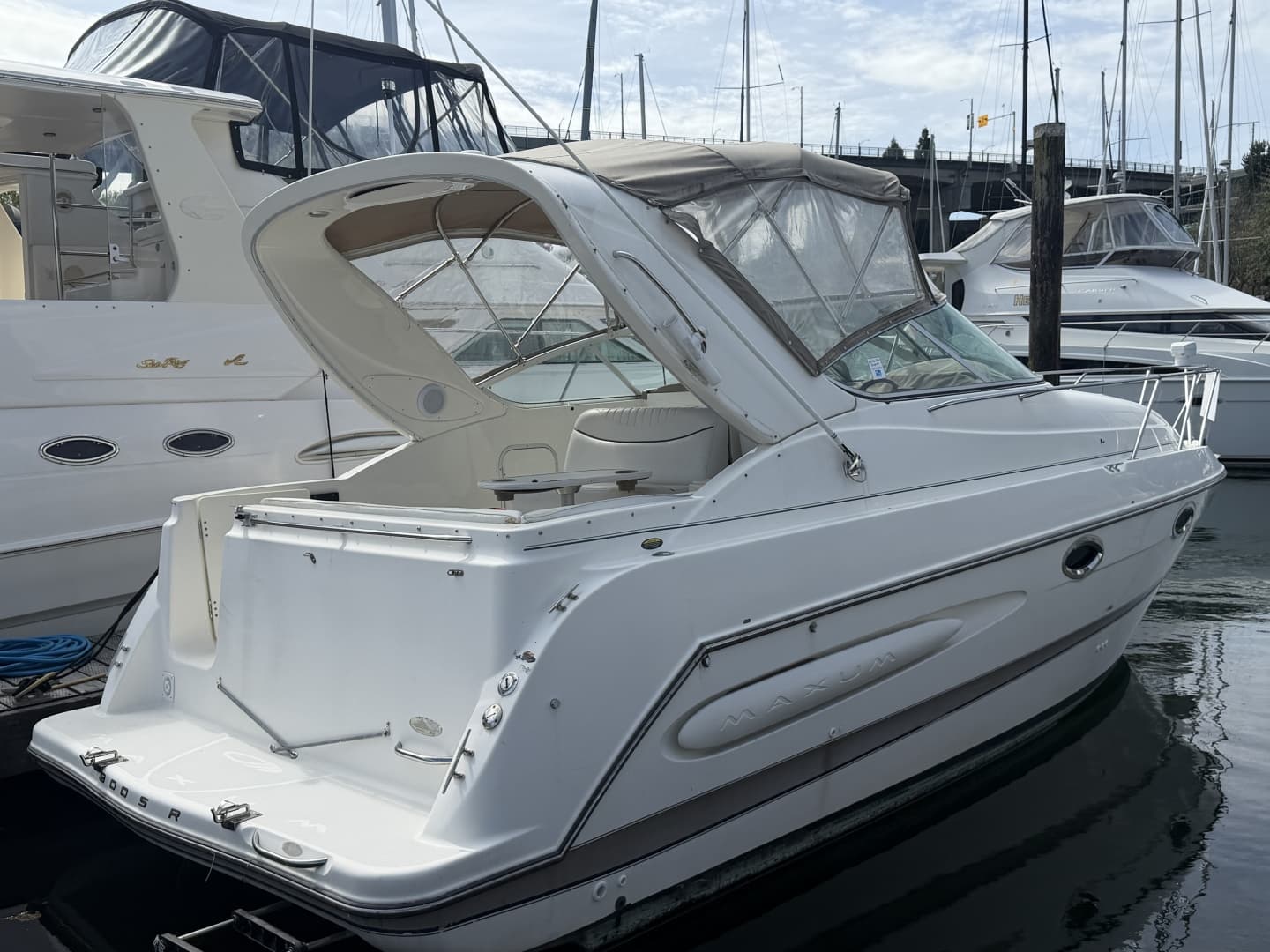 2003 Maxum 2900 SCR