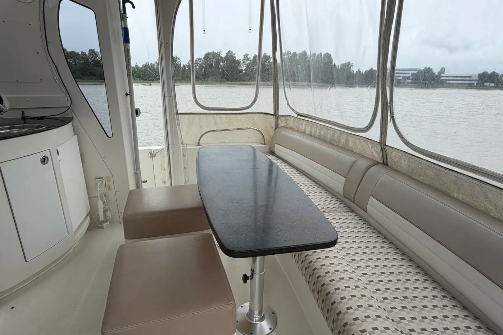 2008 Carver 47MY