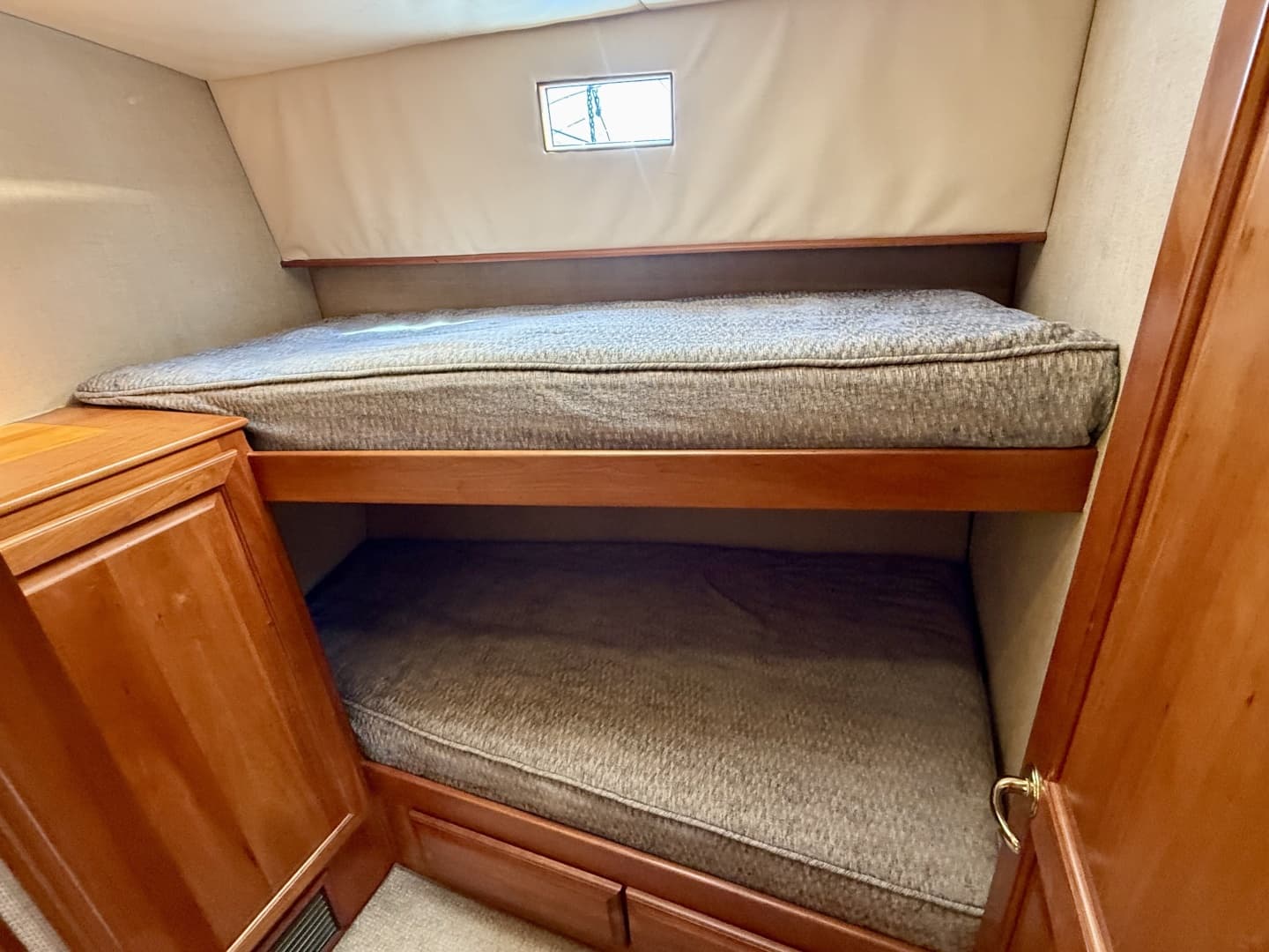 2002 Legacy Yachts 52