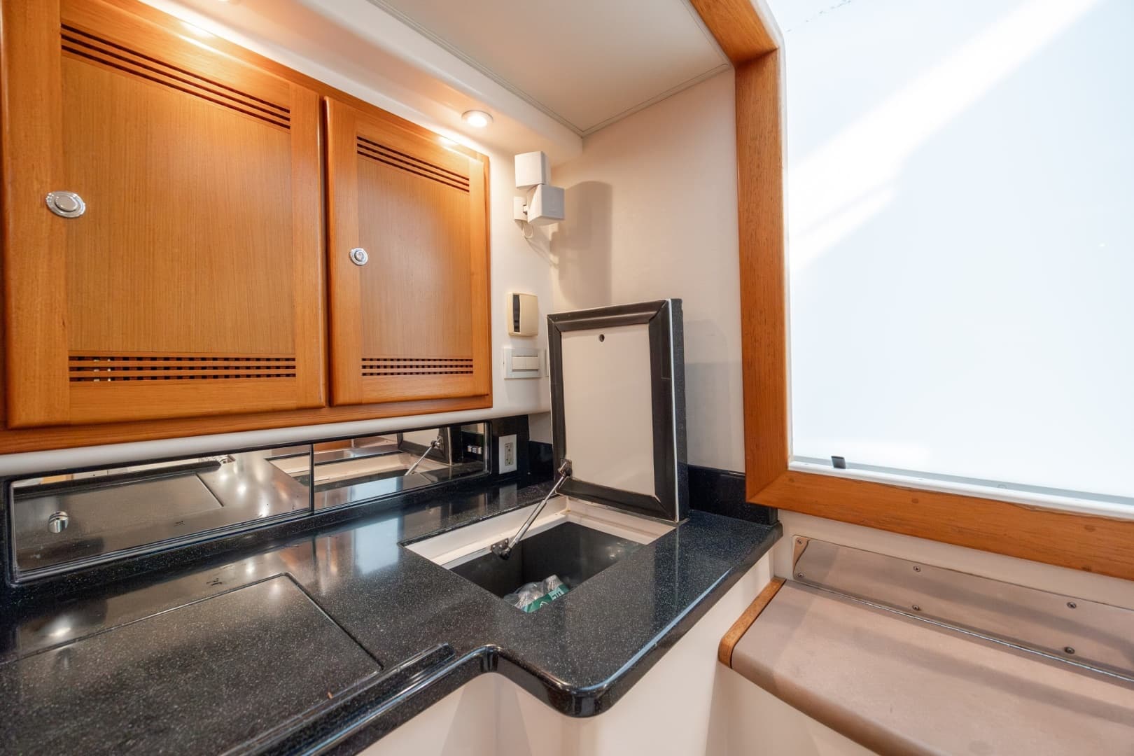 2005 Cabo 45 Express
