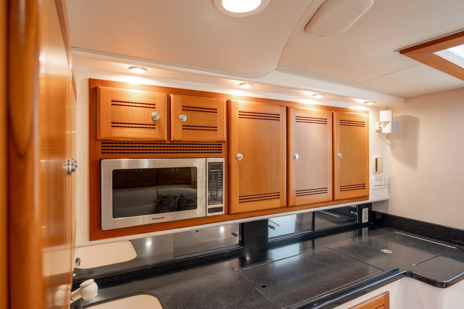 2005 Cabo 45 Express