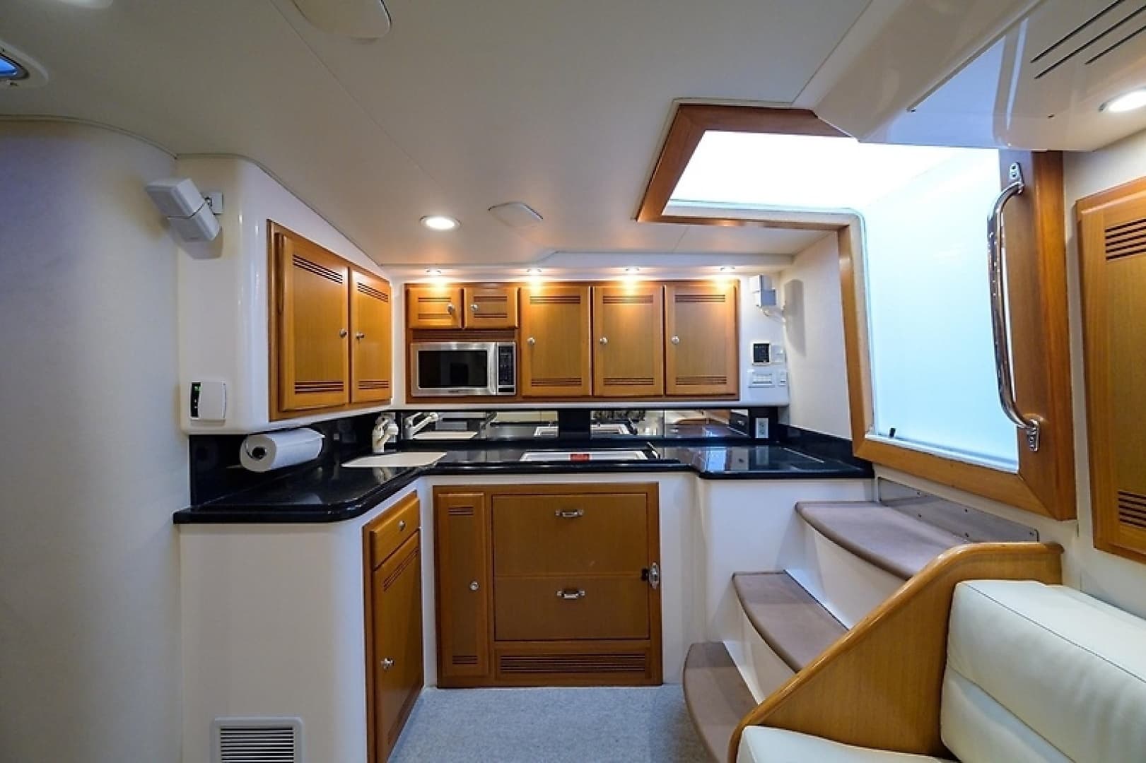 2005 Cabo 45 Express