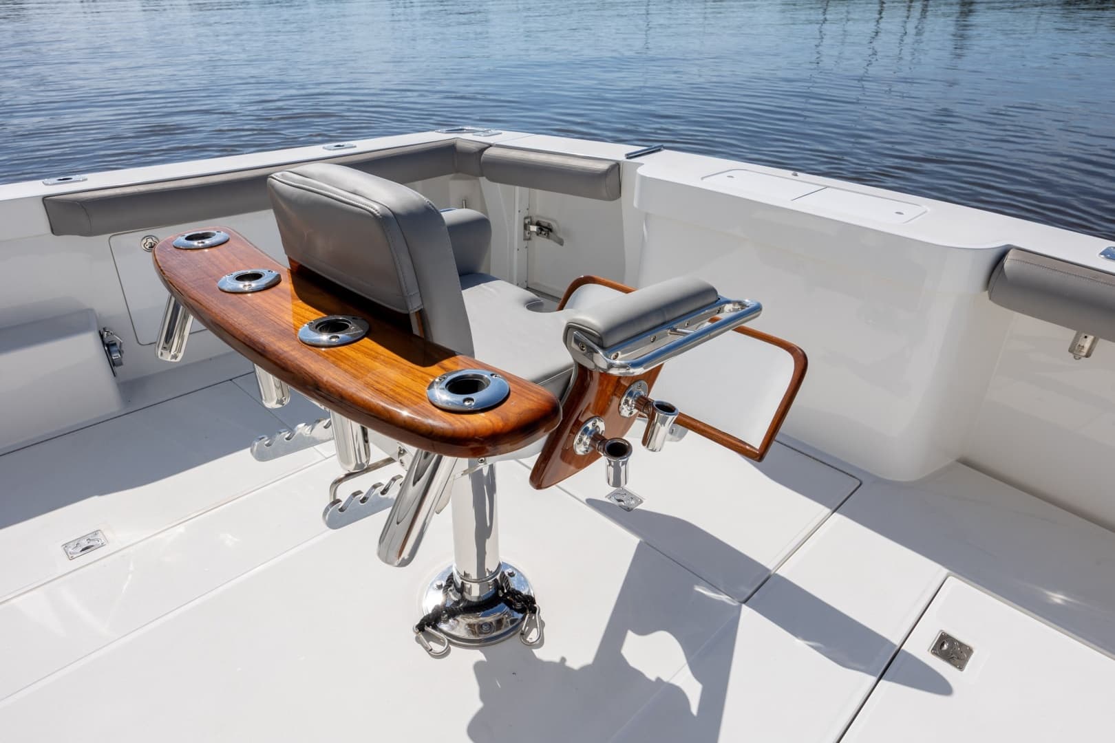 2005 Cabo 45 Express