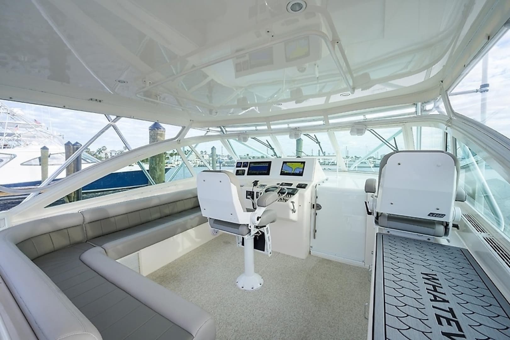 2005 Cabo 45 Express