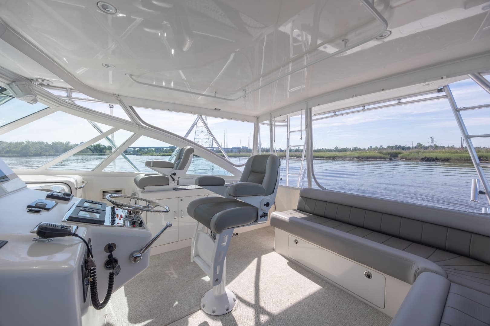 2005 Cabo 45 Express