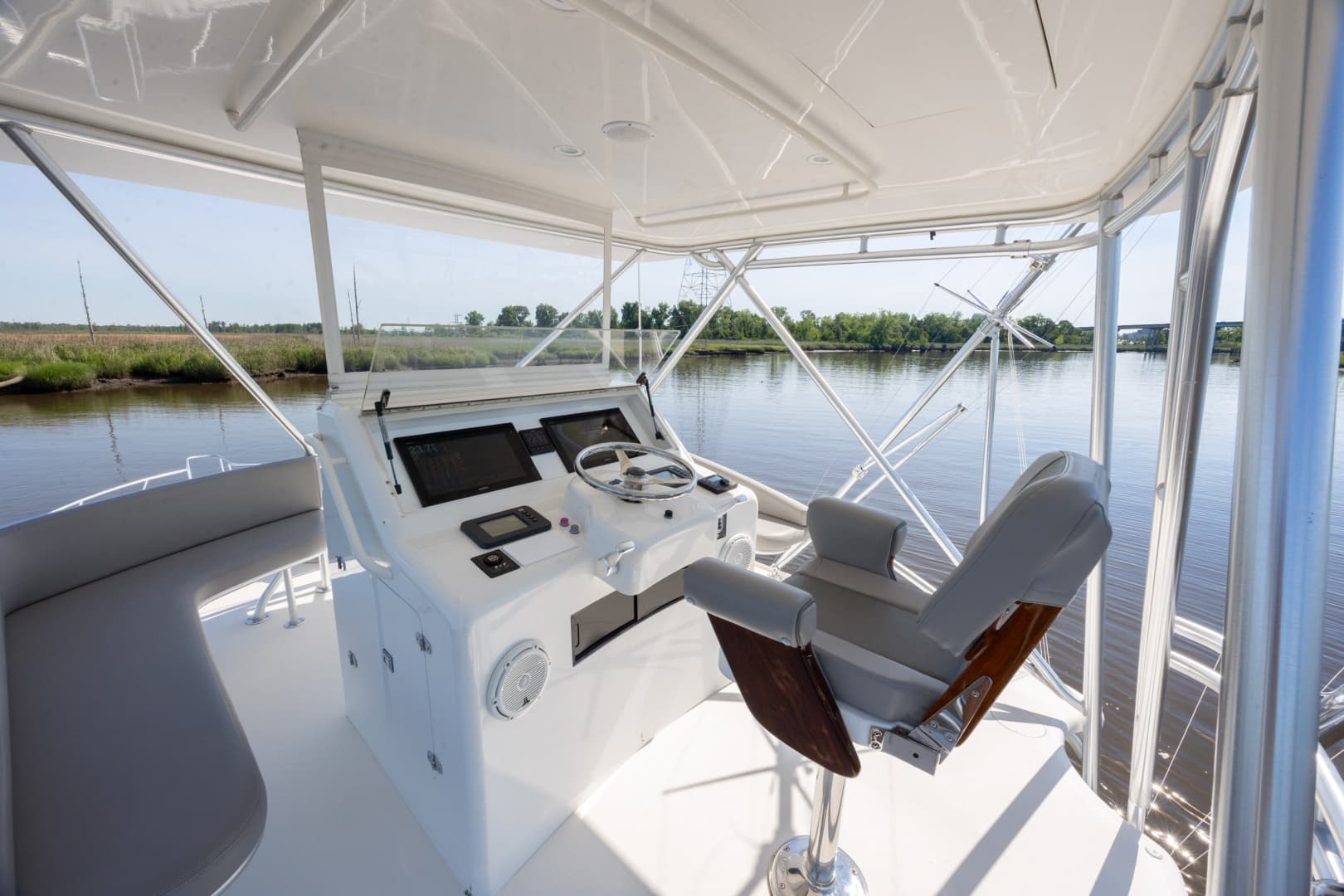 2005 Cabo 45 Express