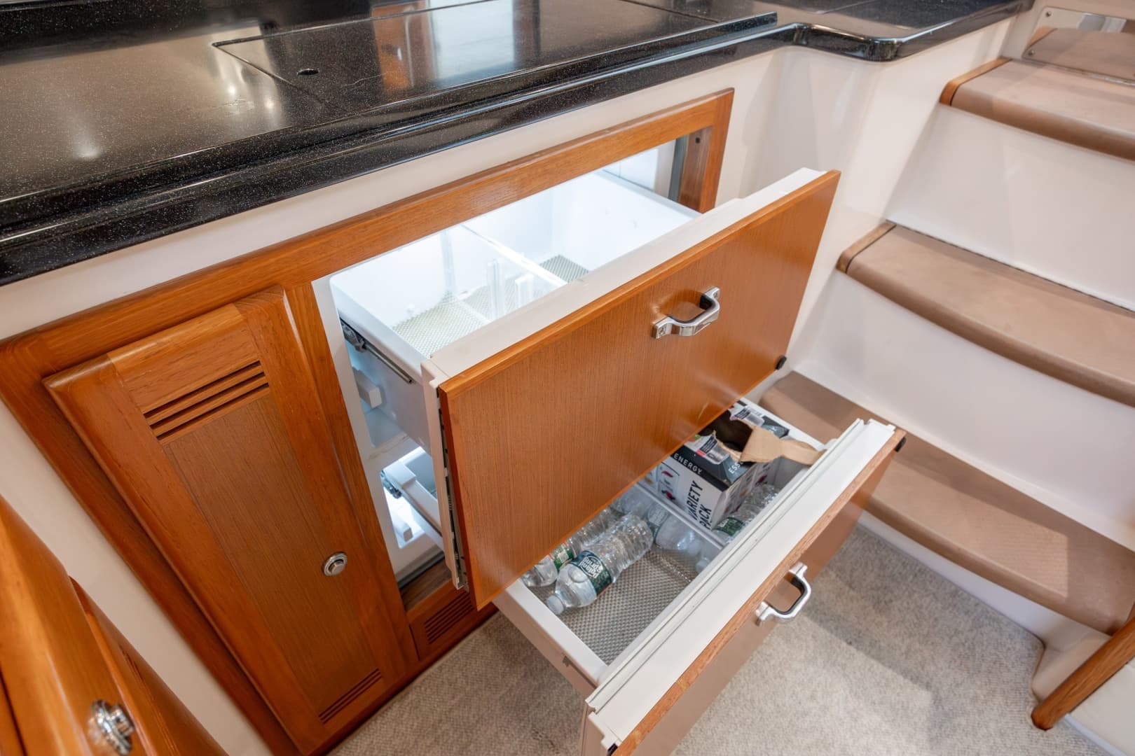 2005 Cabo 45 Express