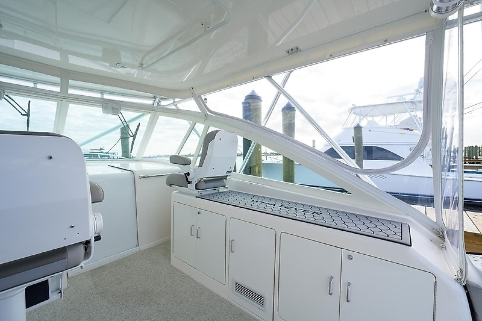 2005 Cabo 45 Express