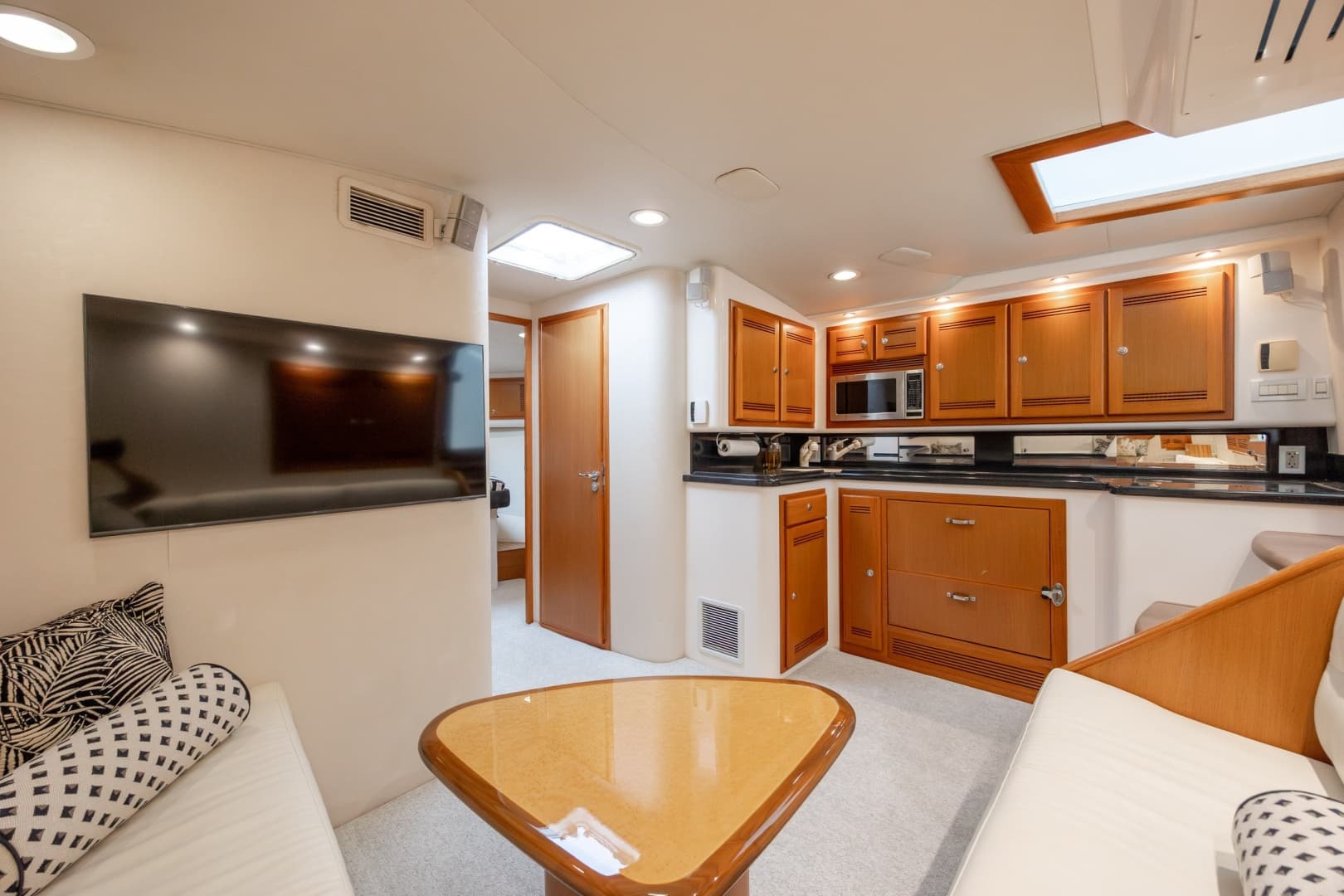 2005 Cabo 45 Express