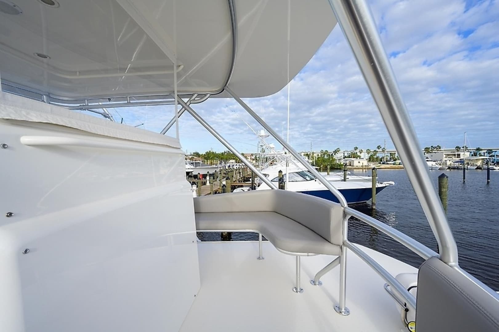 2005 Cabo 45 Express
